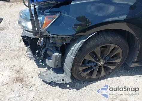 2017 Nissan Sentra Sr z USA, uszkodzony, nr VIN 3N1AB7AP9HY280069